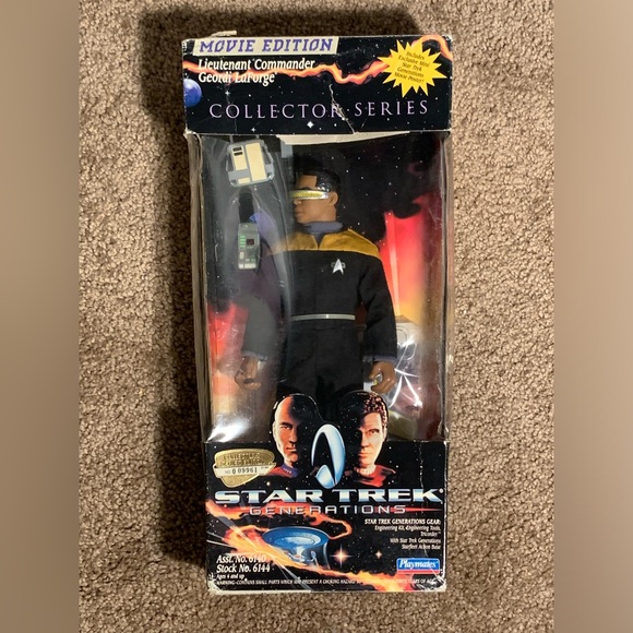 Star Trek Generations Doll - Picture 2 of 8